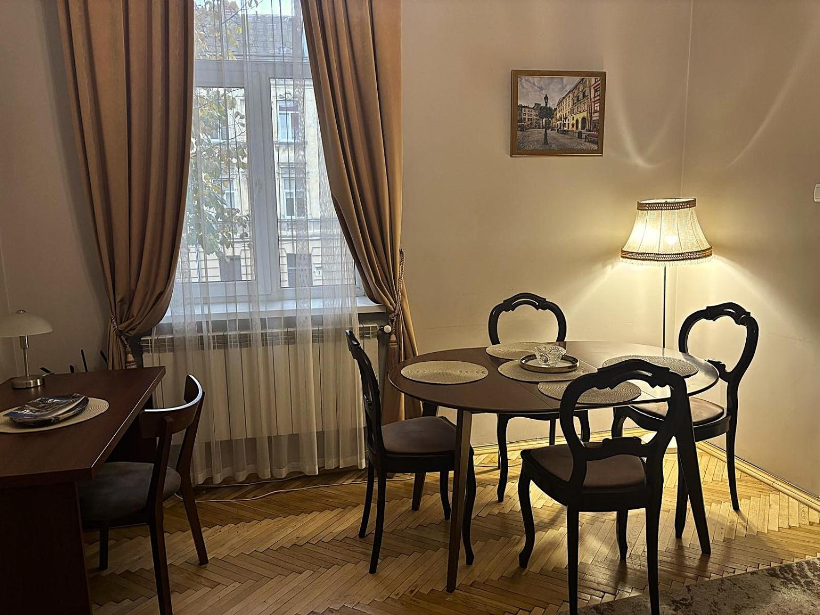 Glorious Apartment Near The Old City Lviv Exteriör bild